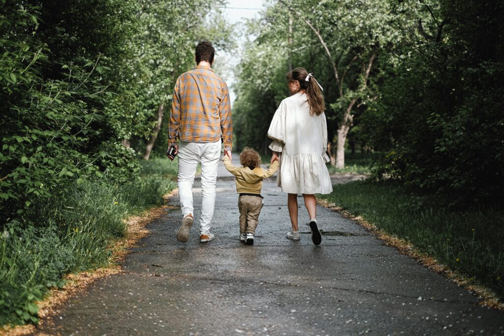 Joint Custody vs Sole Custody in Malaysia: Strategic Choice Guide 2